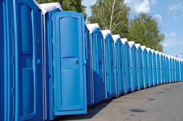 Best Portable restroom trailer rental  in Lawton, IA